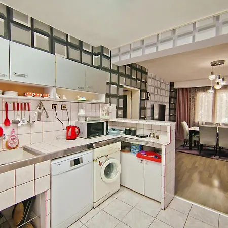Apartment Perla 2-bdrm In The Heart Of The Warna
